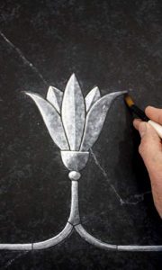 seminar-stein-imitation-marmor-relief